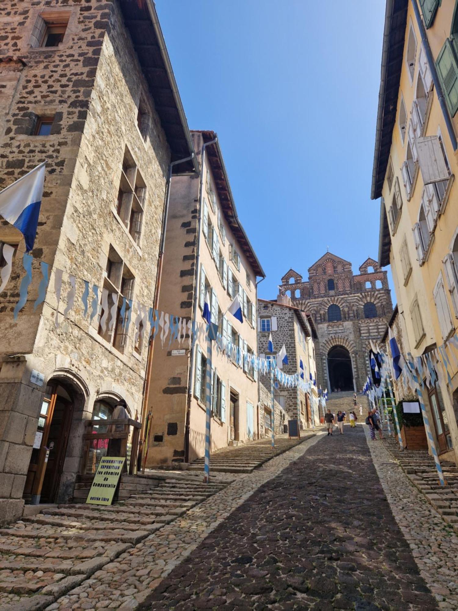Gite Des Tables - Cathedrale, Coeur Historique, Vue Le Puy-en-Velay Kültér fotó